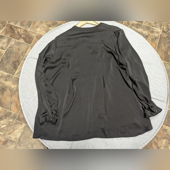 XL renuar polyester top 😁 - Picture 5 of 9